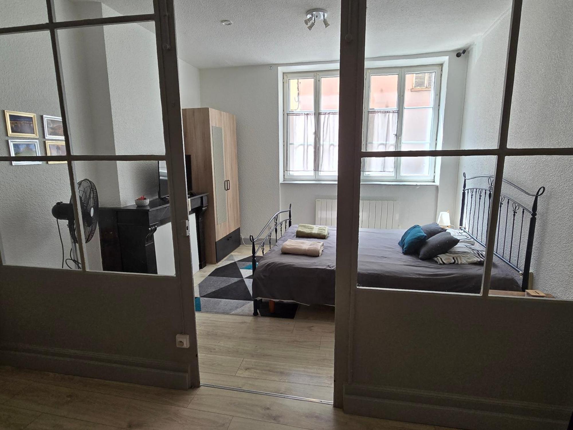 Appartement Au Calme Idealement Place A Macon. 外观 照片